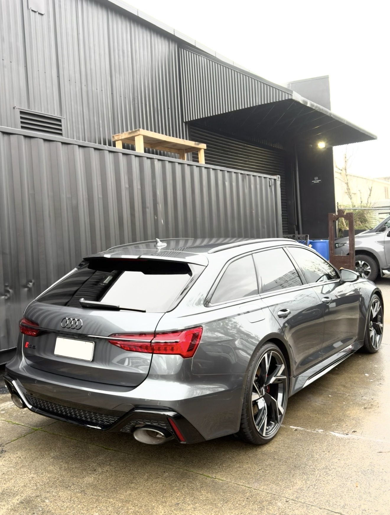 Audi RS6, Dairy Flat